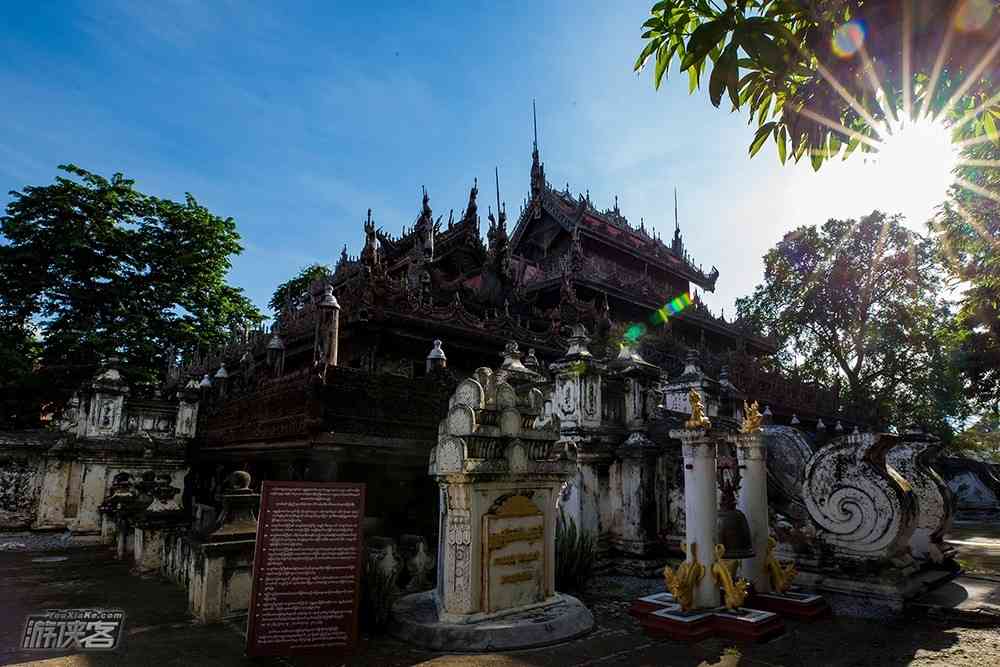 去曼德勒旅游，探秘曼德勒金色宫殿柚木寺