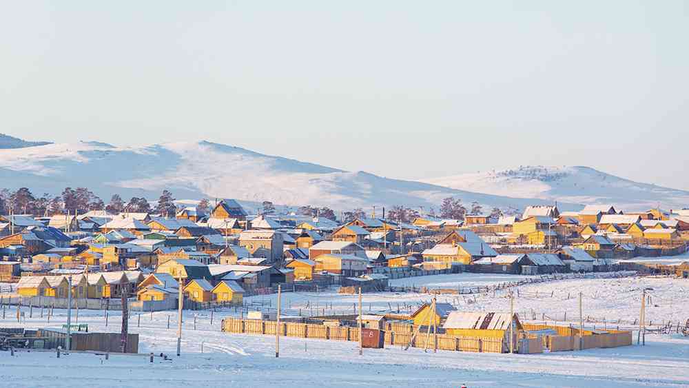 贝加尔湖蓝冰摄影，追寻冰雪童话