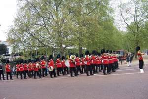 北京到英国去旅游一人大概需要花多少钱:英国一地8日游