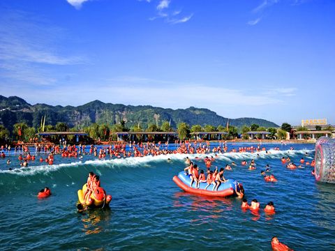 <西部大峡谷温泉自驾2日游>宿景区东巴别墅 含温泉